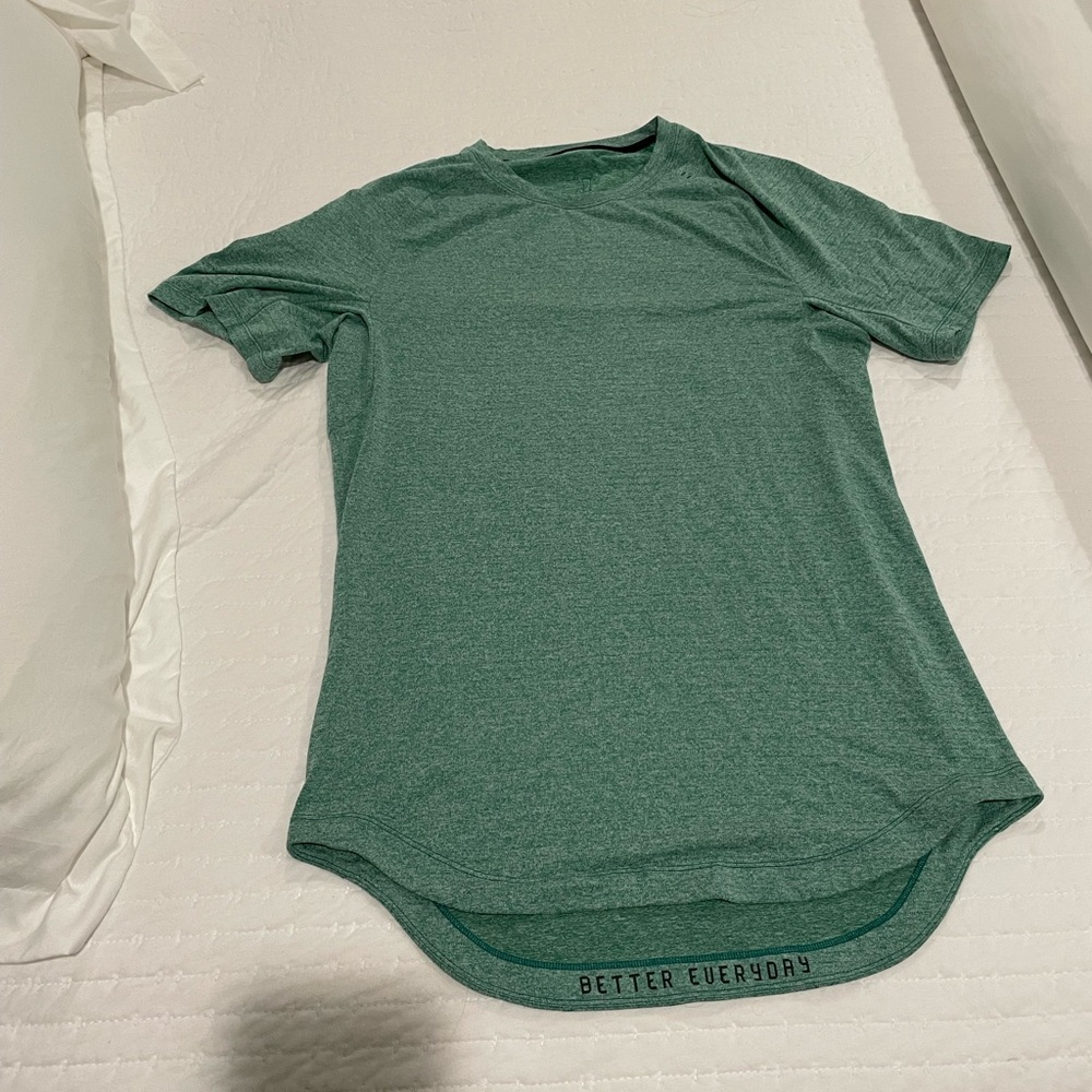 Lulu lemon drysense size medium shirt